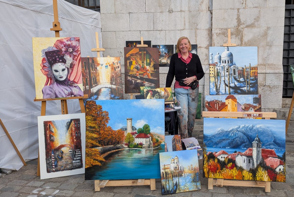 Exposition au marché de l'art d'Annecy le 28 février 2026. 
